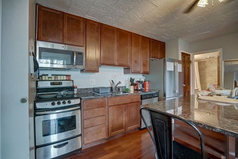 Surf and Surfside apartments and townhomes in Downtown Madison, WI. Fully Furnished, studio, one bedroom, 2 bedroom. Lake views. Managed by Wisconsin Management Company